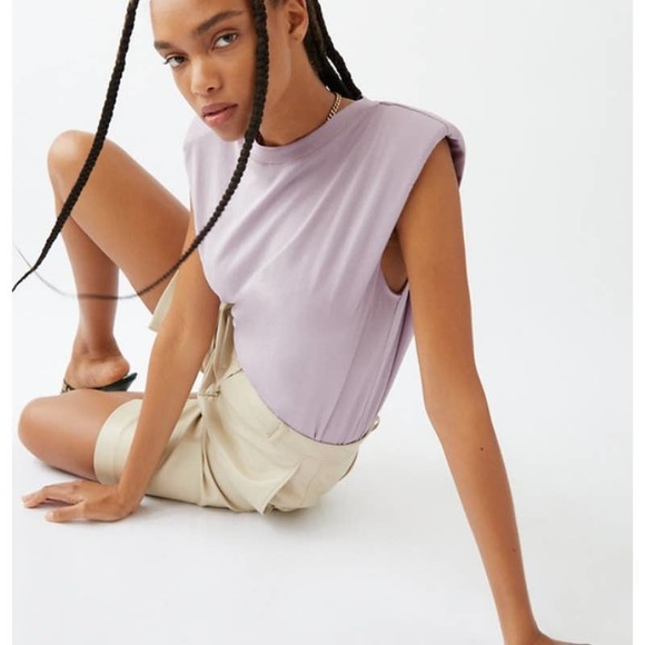 Babaton Aritzia Lilac Fog Shoulder Pad Pull-Over Lightweight Tank Top Small - Picture 2 of 7